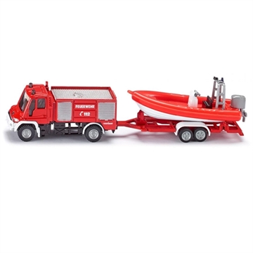 Brandbil med redningsbåd